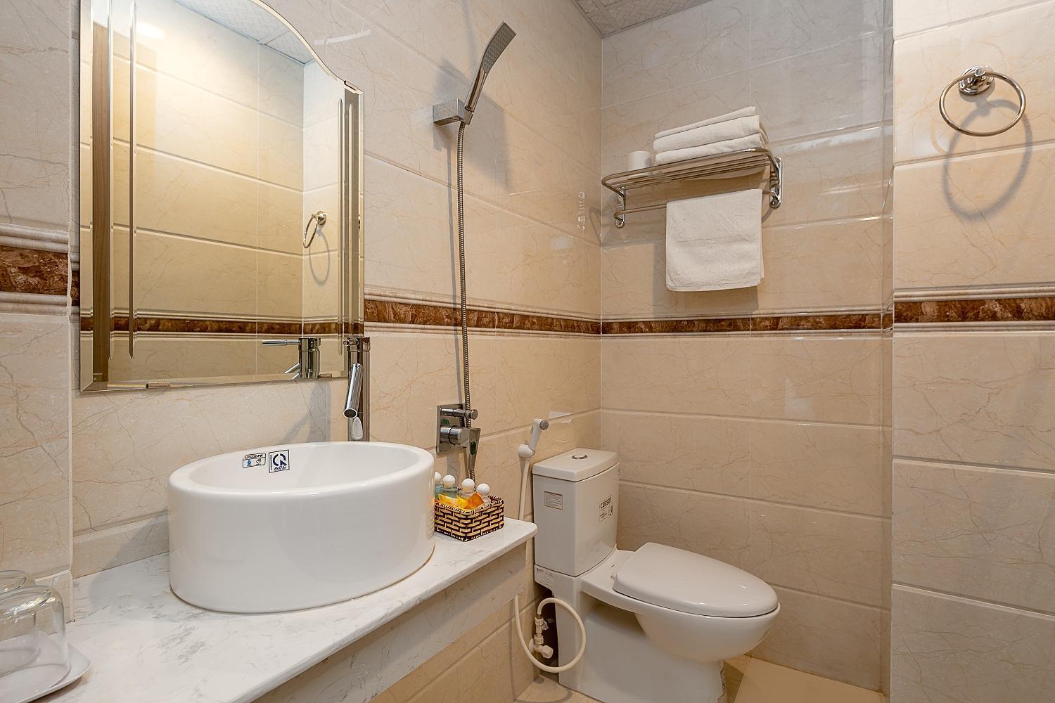 Duong Gia Hotel Dn By - Bay Luxury Дананг Экстерьер фото